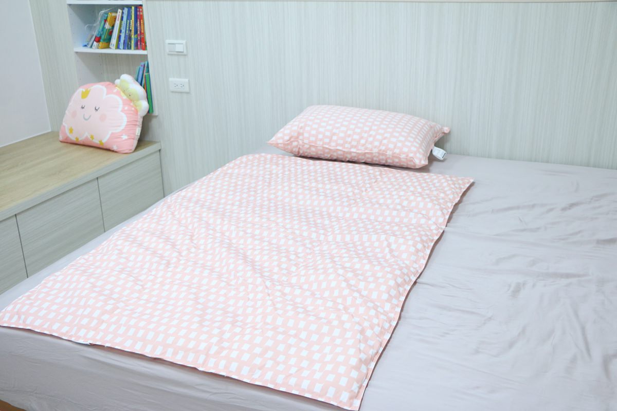 【團購】十月被、羽絨涼被、冬月被  可以水洗、避免塵螨滋生，舒適不悶熱，陪伴度過春夏秋季的舒服涼被