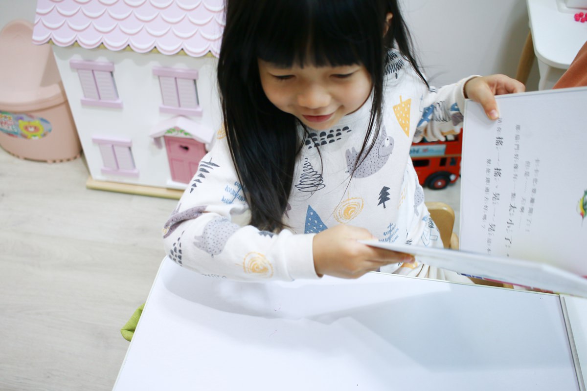 有趣的康軒繪本、遊戲書、知識書和紅豆妮綠豆兵系列