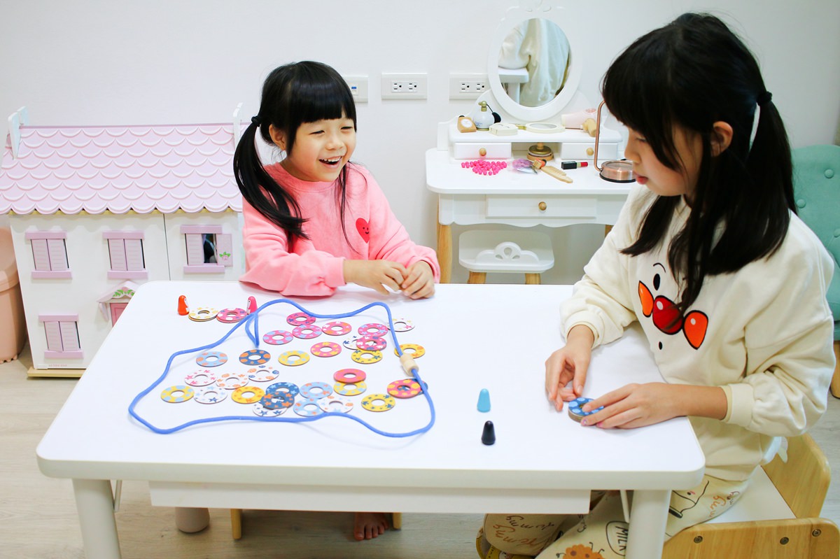 【12/26團購中】愛兒館第一張桌子、ADATTO學童椅、旋轉書櫃–從小陪伴孩子到大 - 第35張圖 【12/26團購中】愛兒館第一張桌子、ADATTO學童椅、旋轉書櫃–從小陪伴孩子到大