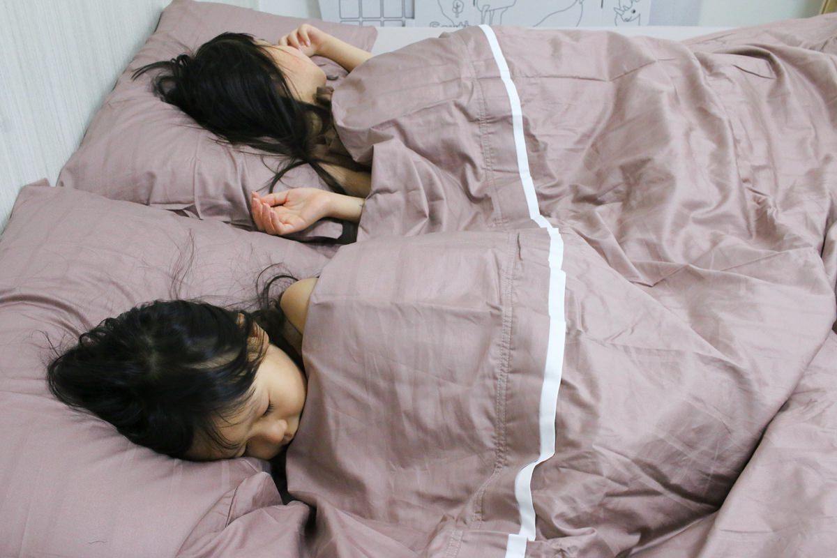 【團購】德國 Traumnacht 夢幻之夜四季被 一年四季皆可蓋,再也不用買2、3條被子了 - 第1張圖 【團購】德國 Traumnacht 夢幻之夜四季被 一年四季皆可蓋,再也不用買2、3條被子了