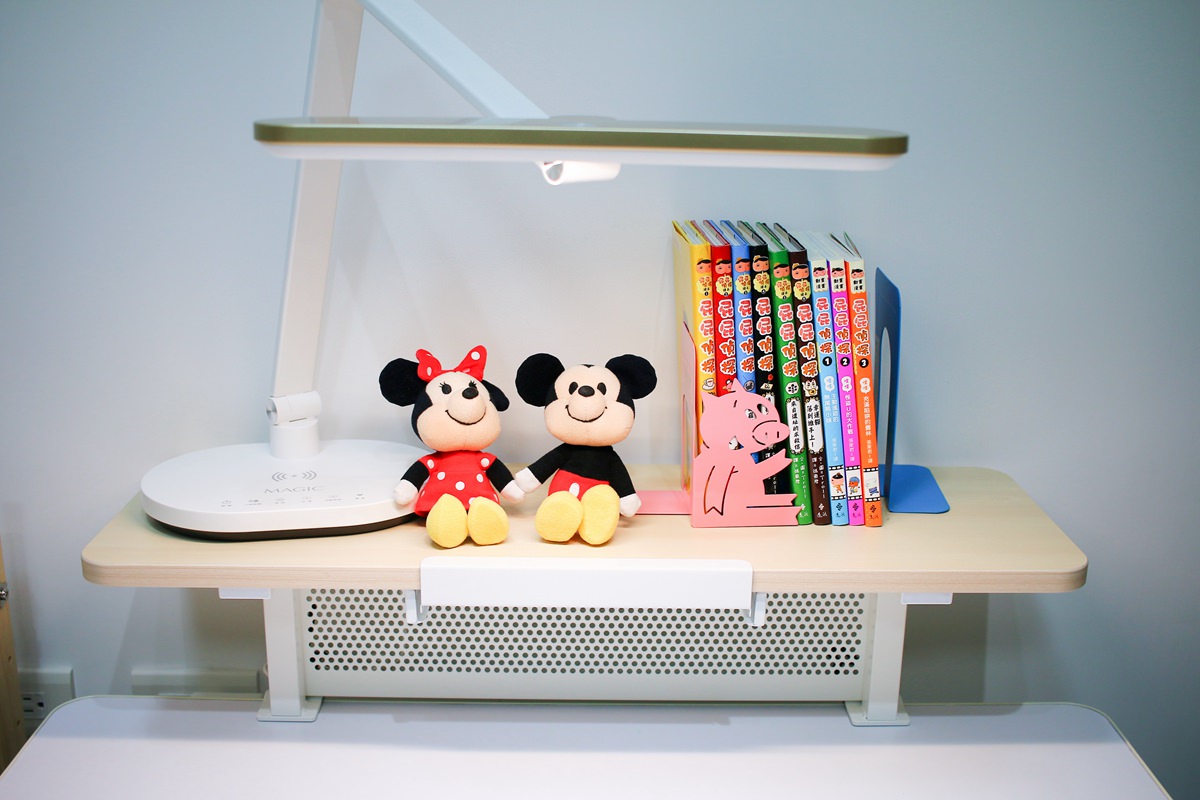 【12/26團購中】愛兒館第一張桌子、ADATTO學童椅、旋轉書櫃–從小陪伴孩子到大 - 第7張圖 【12/26團購中】愛兒館第一張桌子、ADATTO學童椅、旋轉書櫃–從小陪伴孩子到大
