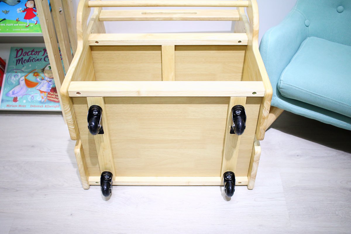 【團購】愛兒館旋轉書櫃實測：5.5級地震也搖不倒的超強收納！加碼開箱行動書包櫃、我的第一座小書櫃