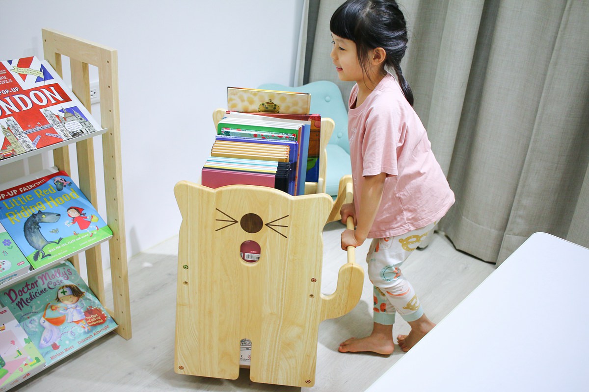 【團購】愛兒館旋轉書櫃實測：5.5級地震也搖不倒的超強收納！加碼開箱行動書包櫃、我的第一座小書櫃