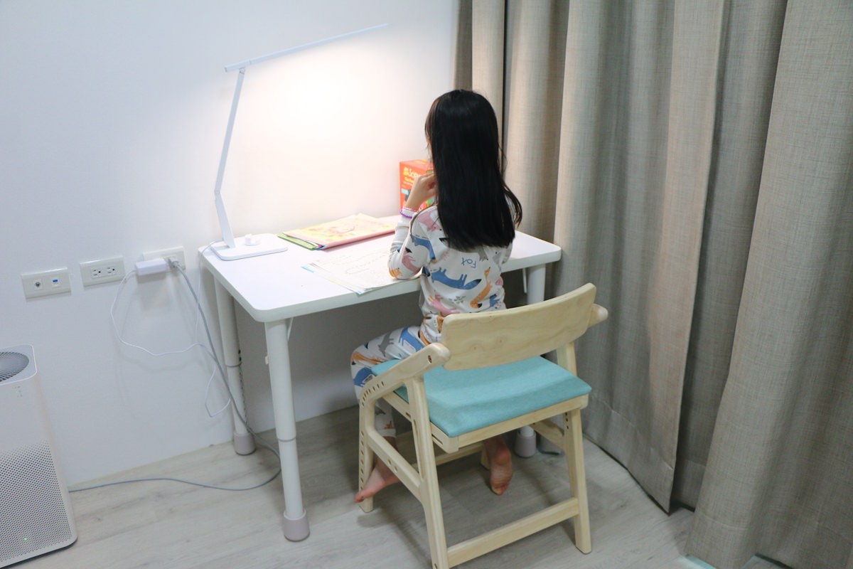 【12/26團購中】愛兒館第一張桌子、ADATTO學童椅、旋轉書櫃–從小陪伴孩子到大 - 第12張圖 愛兒館學童椅ADATTO15