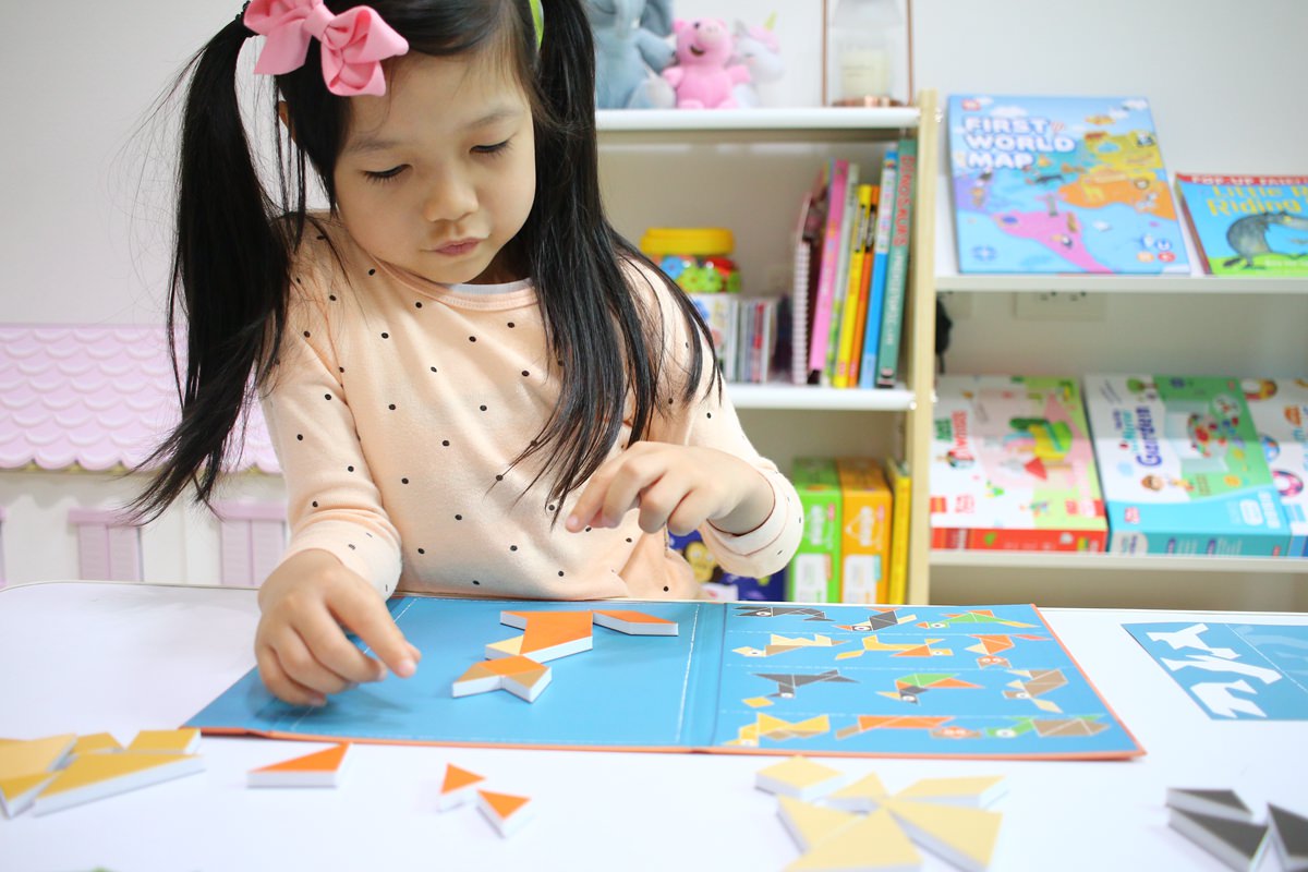 比利時Scratch益智遊戲與拼圖 增進孩子孩子邏輯思考能力