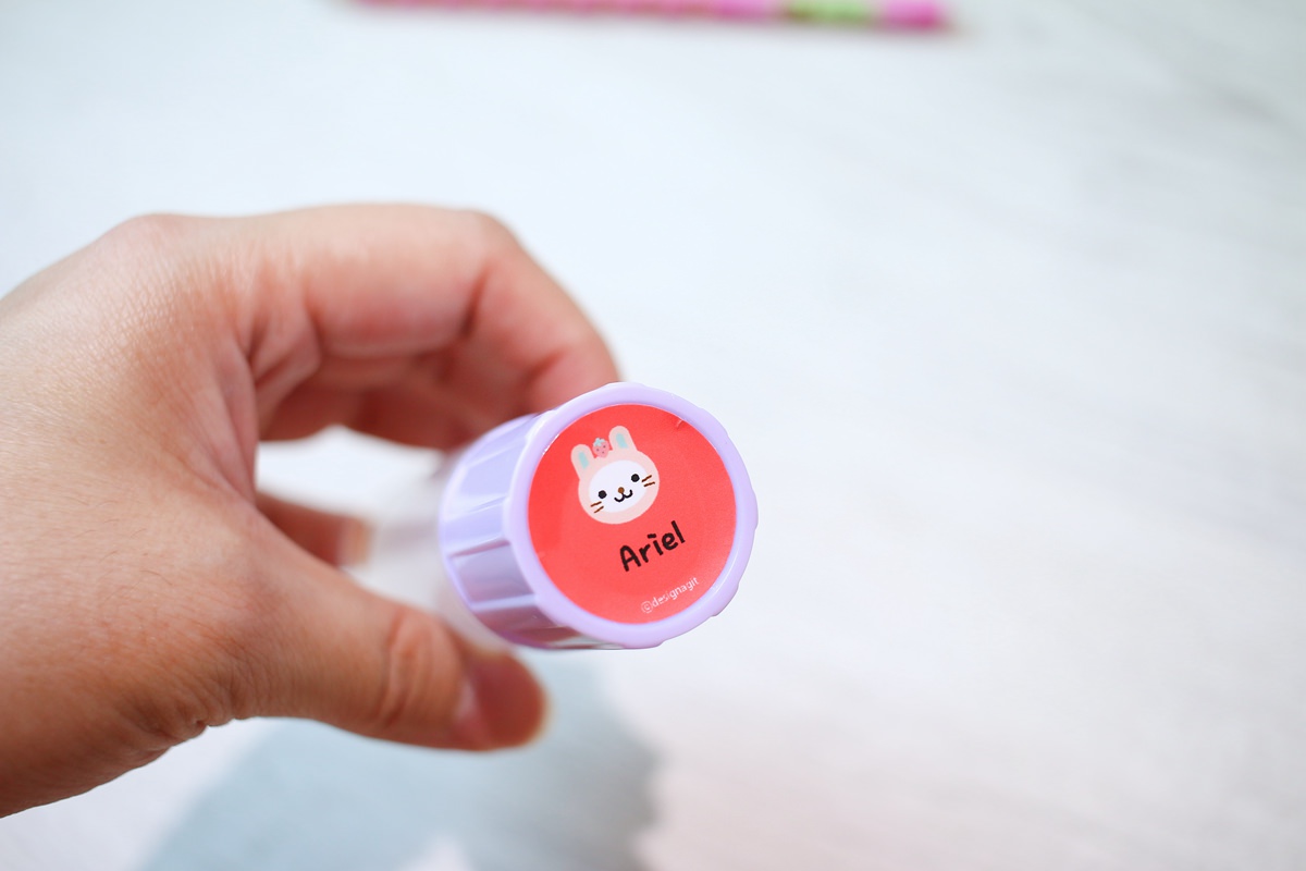 【團購】韓國姓名貼、姓名章客製化團購，圖案可愛又防水、防刮，還有電繡名牌以及客製化湯叉喔!