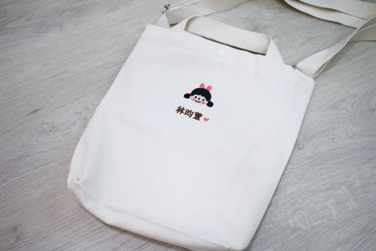 【團購】韓國姓名貼、姓名章客製化團購，圖案可愛又防水、防刮，還有電繡名牌以及客製化湯叉喔!