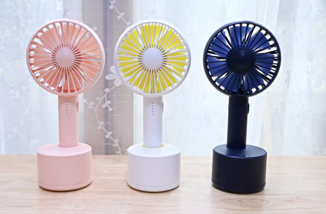 手持式風扇 HealthLife 手持式風扇/桌扇 可兩用、可電動擺頭還具有香氛功能唷!