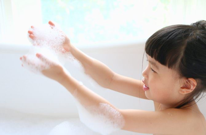 珊諾Sanosan NATURAL KIDS 2-7歲幼兒專屬洗髮沐浴系列 原料天然溫和，異膚也能使用唷!