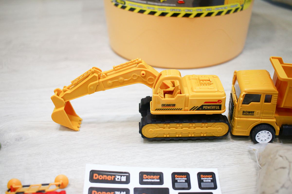 Donerland新品: NORI交通工程套裝桶、無毒米黏土、閃閃拼豆組、迷您天使矽膠黏土