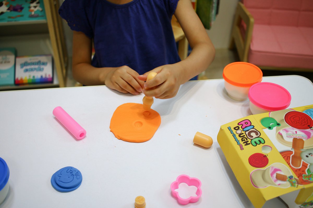 Donerland新品: NORI交通工程套裝桶、無毒米黏土、閃閃拼豆組、迷您天使矽膠黏土