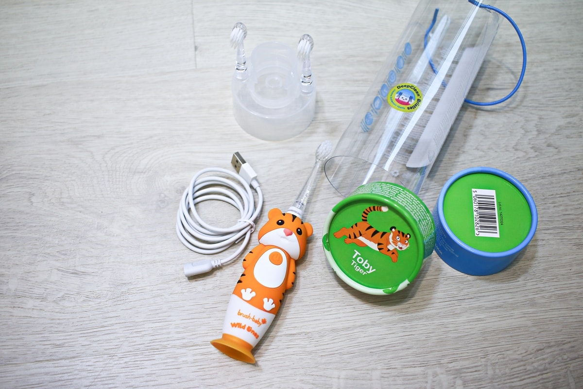 BRUSH BABY電動牙刷、木糖醇牙膏 可愛的動物造型，讓孩子開開心心學習自主刷牙
