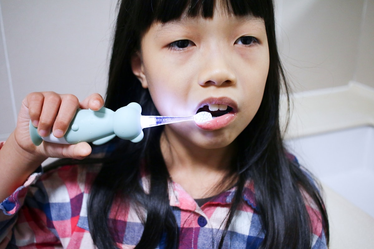 BRUSH BABY電動牙刷、木糖醇牙膏 可愛的動物造型，讓孩子開開心心學習自主刷牙
