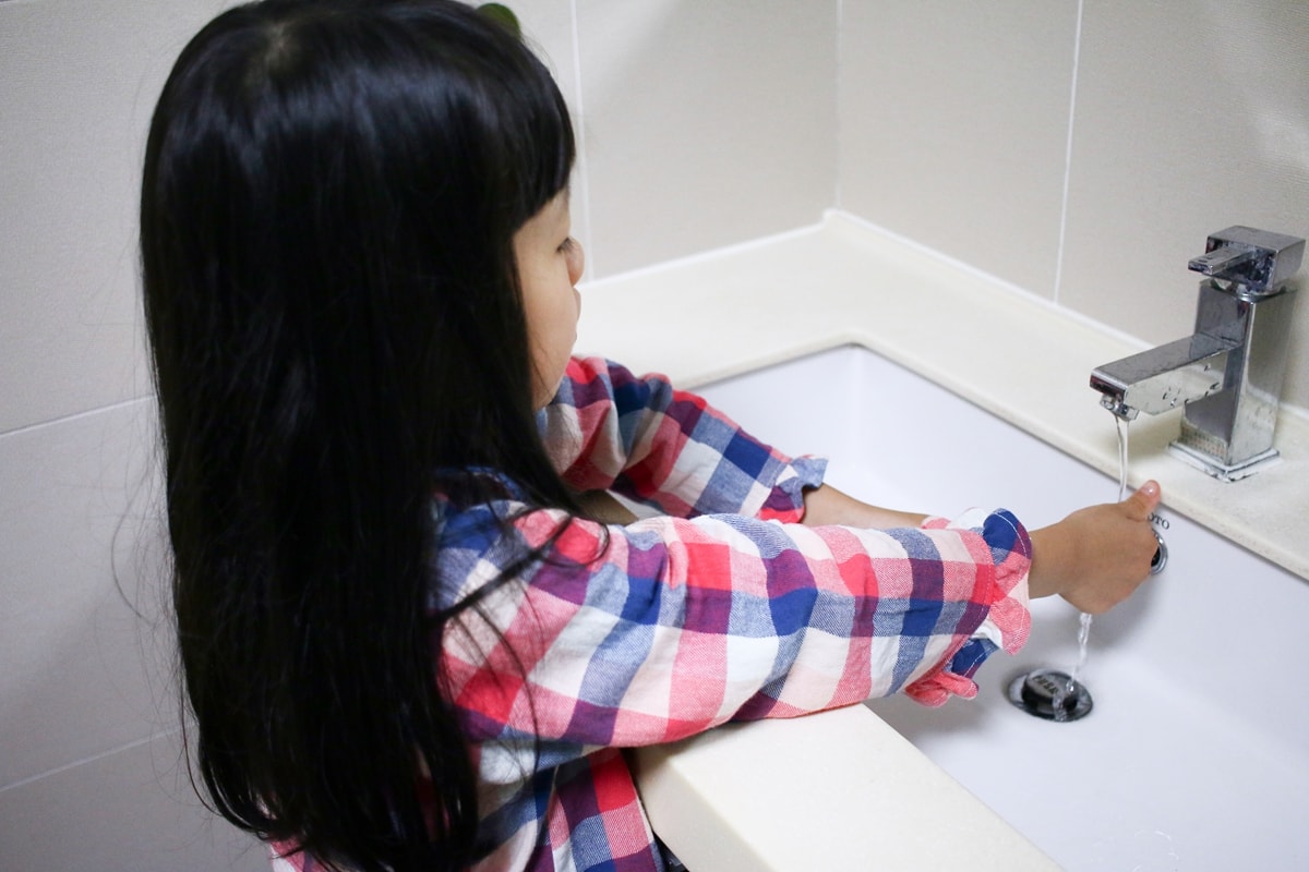 BRUSH BABY電動牙刷、木糖醇牙膏 可愛的動物造型，讓孩子開開心心學習自主刷牙