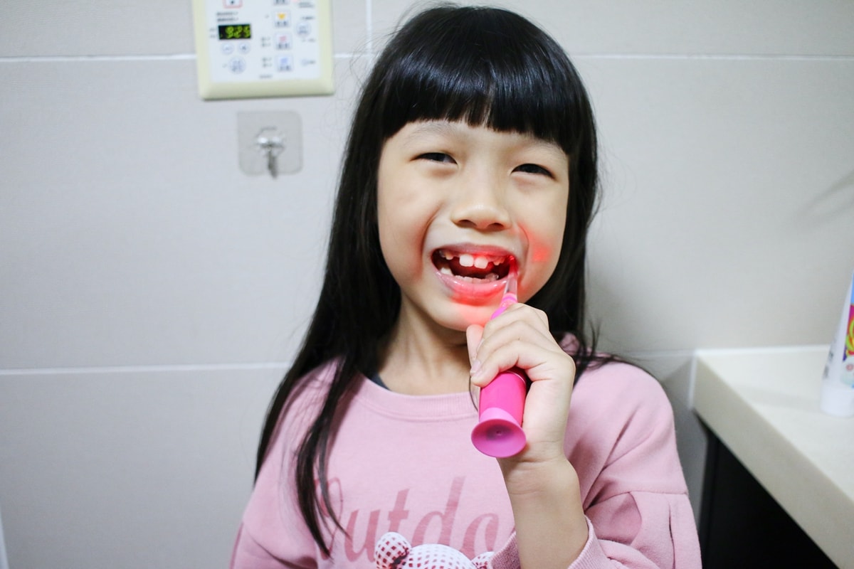 BRUSH BABY電動牙刷、木糖醇牙膏 可愛的動物造型，讓孩子開開心心學習自主刷牙