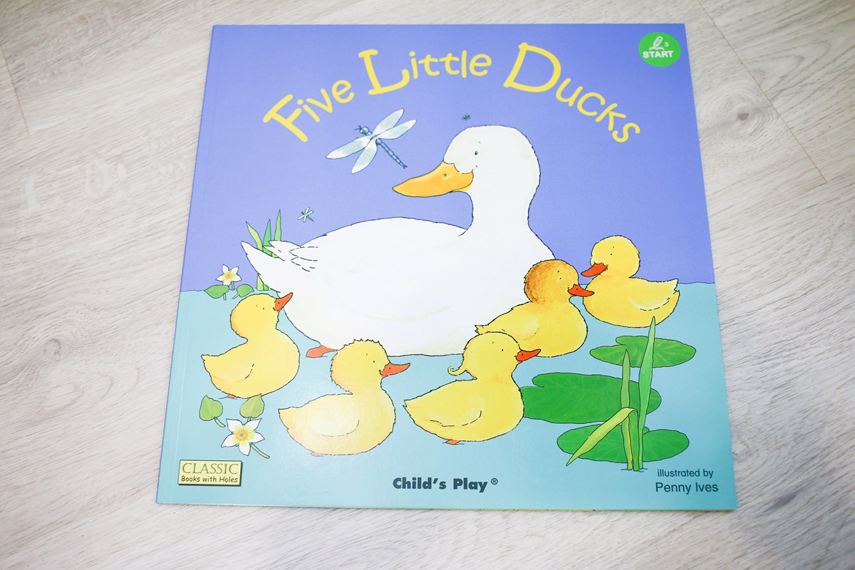 KIDsREAD點讀筆  Child’s Play童謠洞洞書