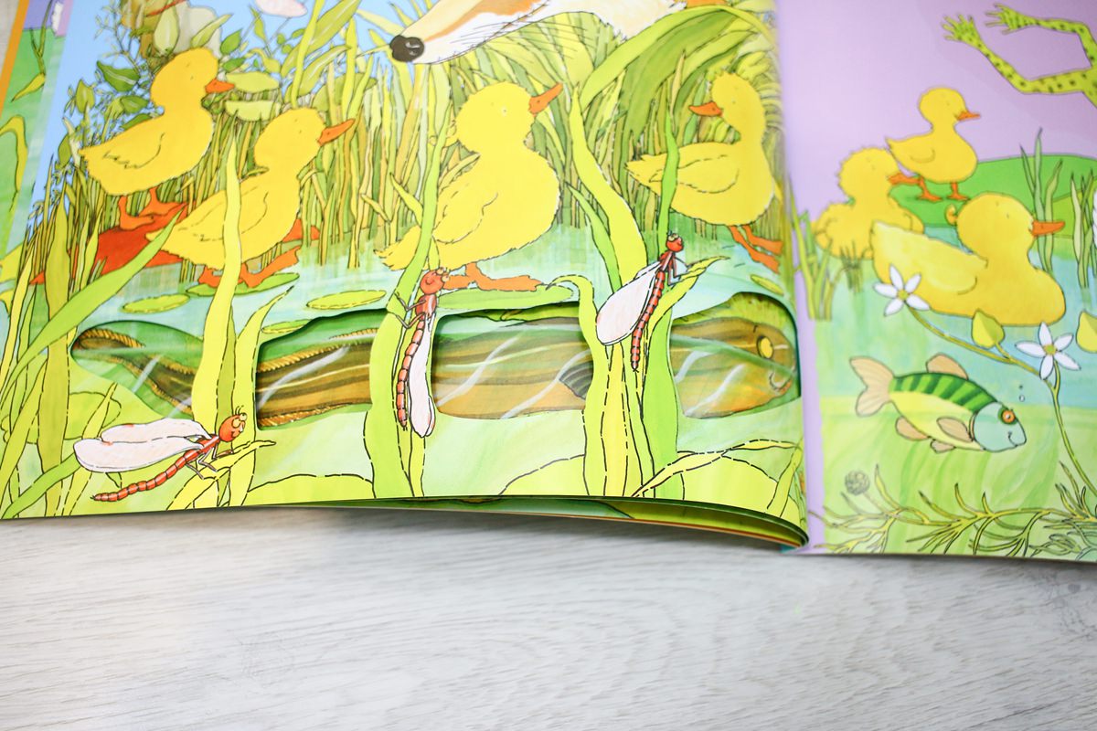 KIDsREAD點讀筆  Child’s Play童謠洞洞書