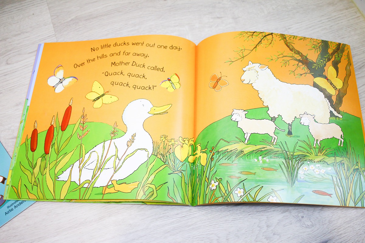 KIDsREAD點讀筆  Child’s Play童謠洞洞書