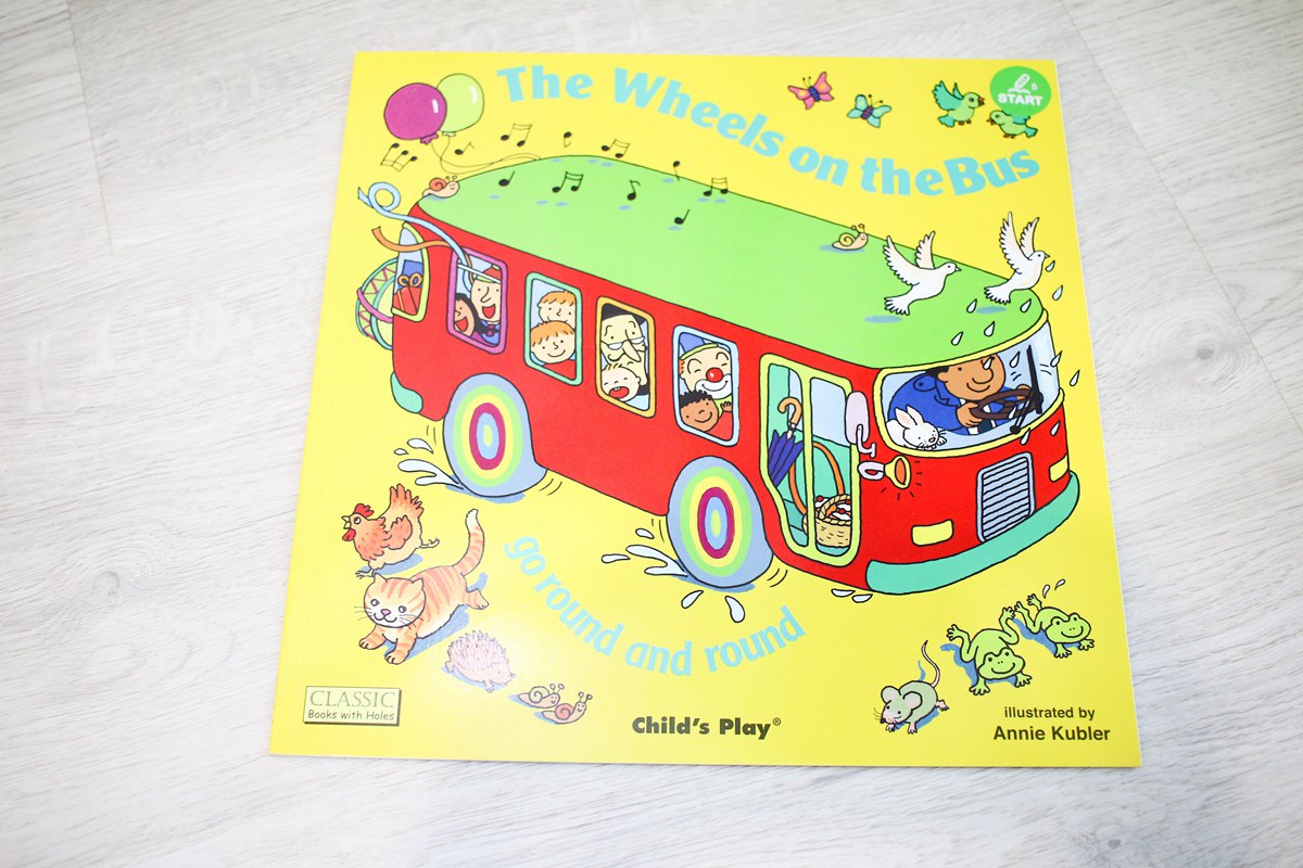 KIDsREAD點讀筆  Child’s Play童謠洞洞書