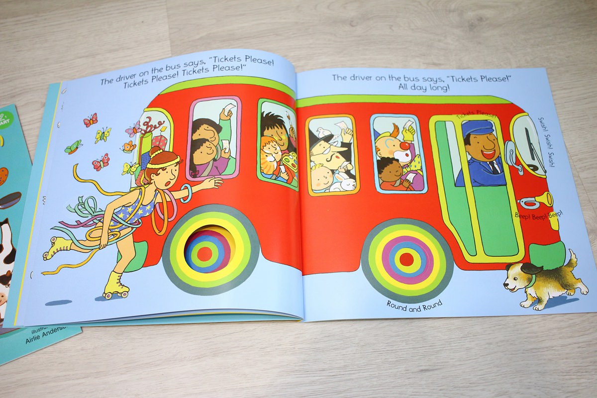 KIDsREAD點讀筆  Child’s Play童謠洞洞書