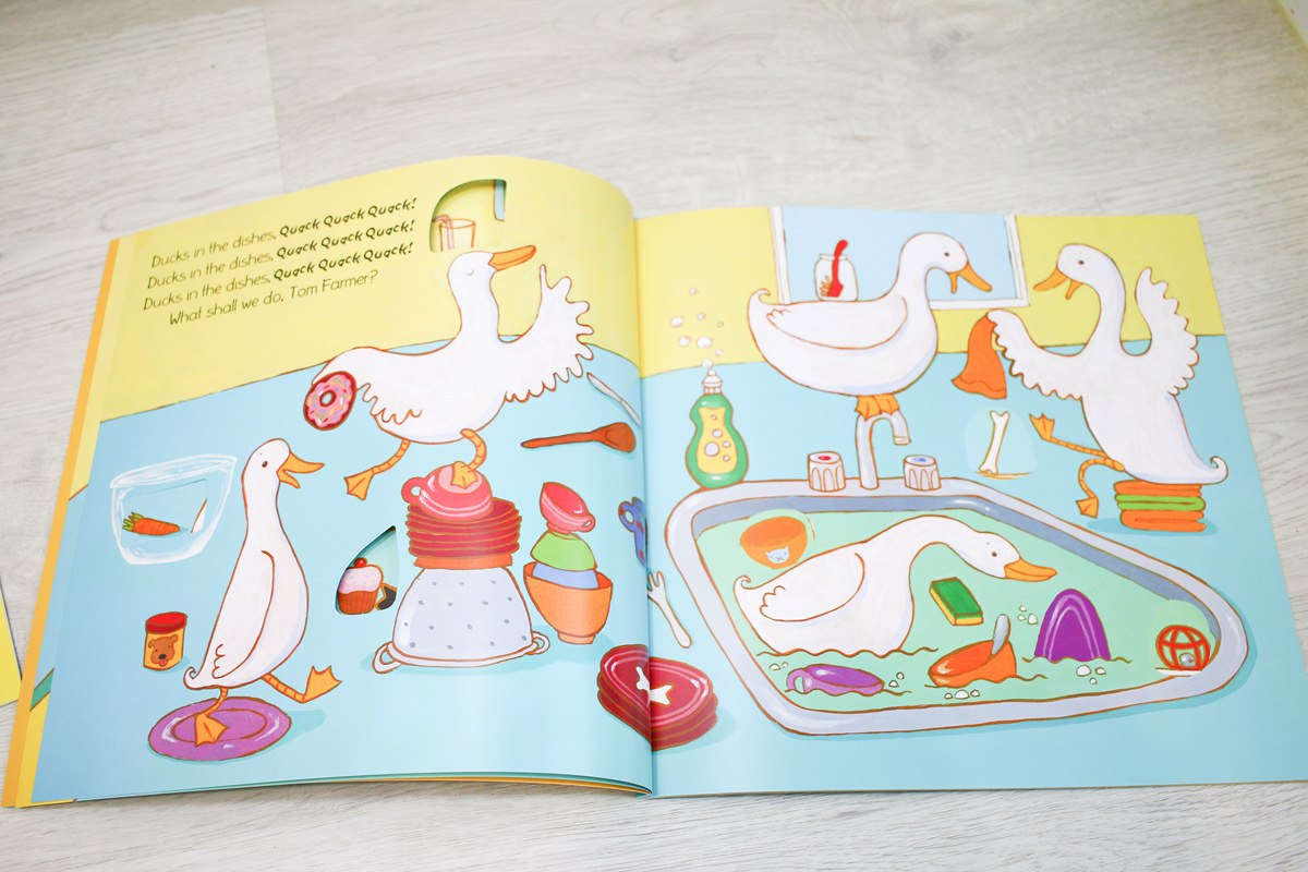 KIDsREAD點讀筆  Child’s Play童謠洞洞書