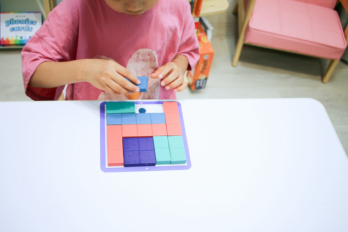 荷蘭BS 戶外遊戲與益智桌遊