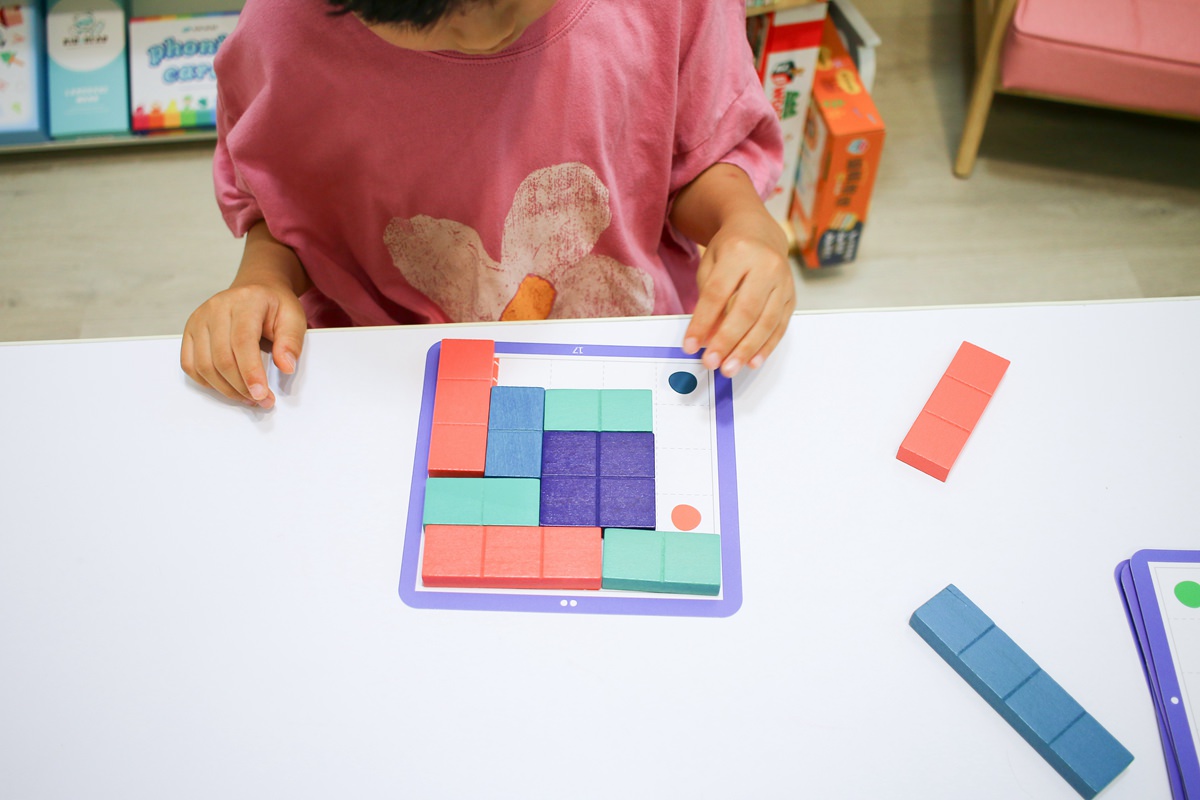 荷蘭BS 戶外遊戲與益智桌遊