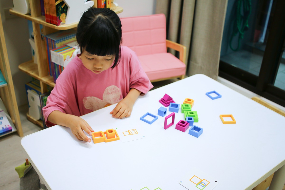 荷蘭BS 戶外遊戲與益智桌遊