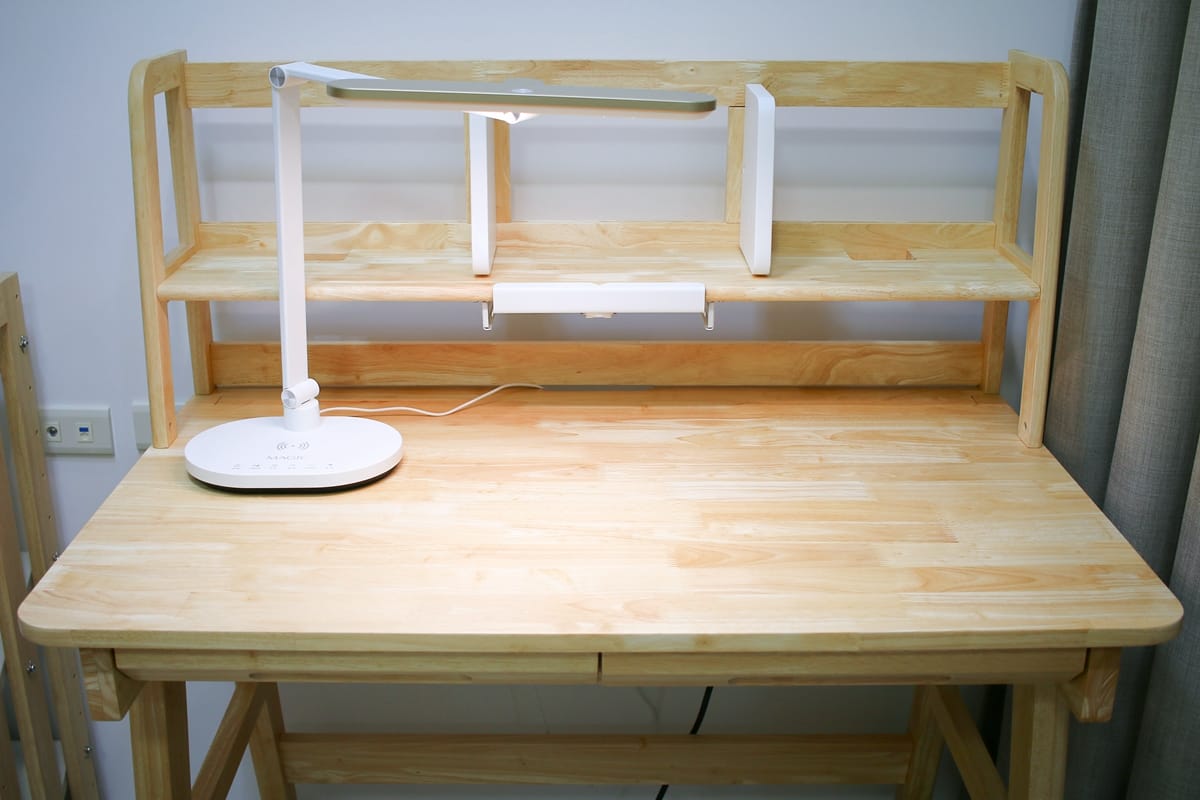 ADATTO成長書桌實拍｜學童椅可調高度設計+原木安全材質