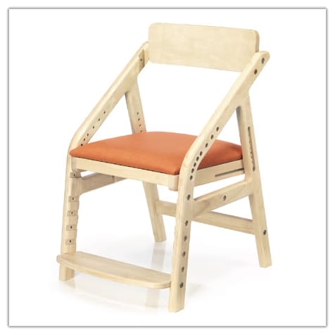 ADATTO成長書桌實拍｜學童椅可調高度設計+原木安全材質