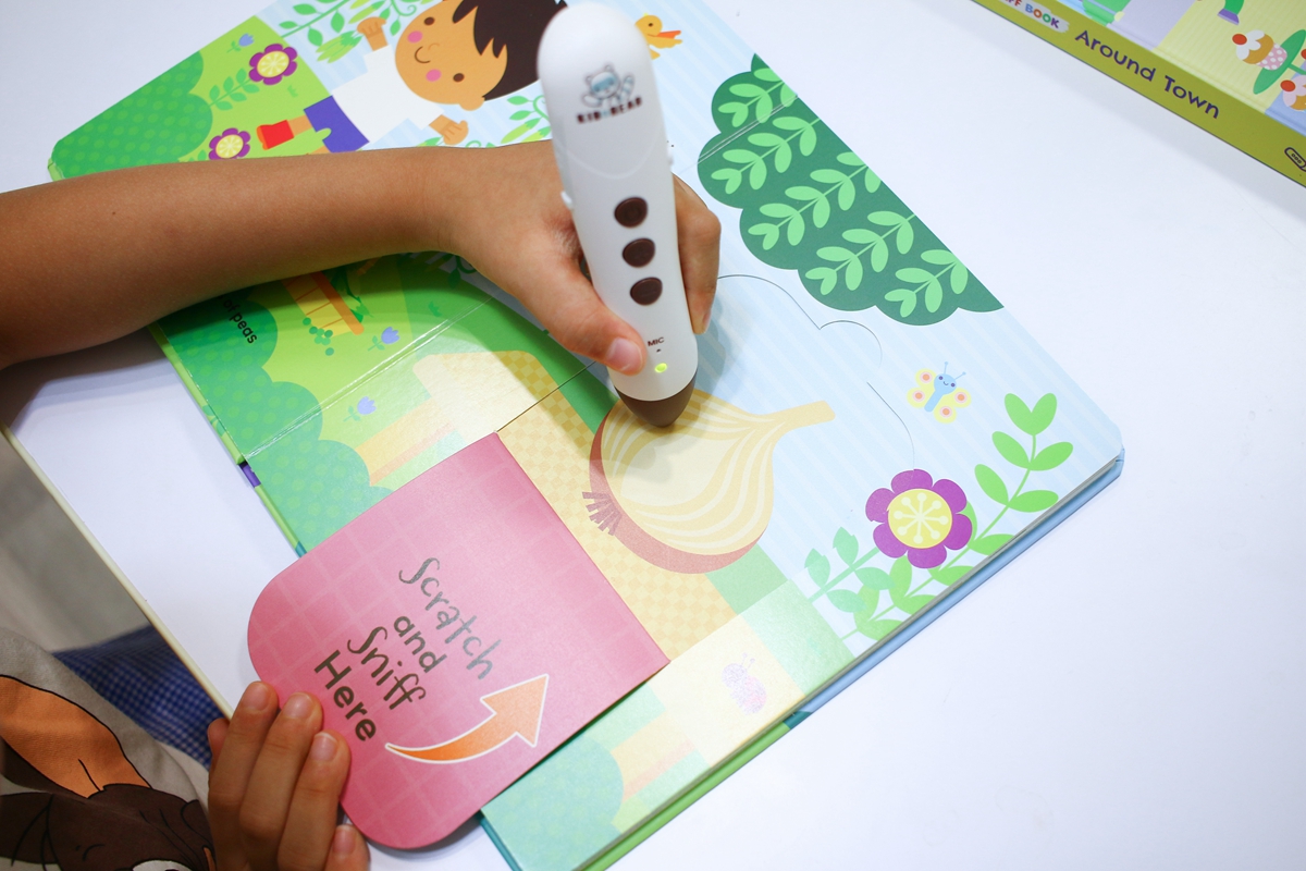 KIDSREAD 點讀筆系列 氣味翻翻書Scratch ‘N’ Sniff Book