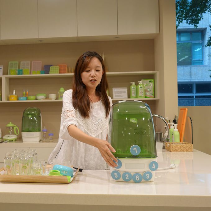 nac nac T1觸控式消毒烘乾鍋 還在煩惱買哪個奶瓶消毒鍋嗎?不用再比了就是這一個 - 第3張圖 nac nac T1觸控式消毒烘乾鍋 還在煩惱買哪個奶瓶消毒鍋嗎?不用再比了就是這一個