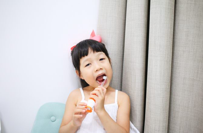 BRUSH BABY電動牙刷、木糖醇牙膏  可愛的動物造型，讓孩子開開心心的學習自主刷牙