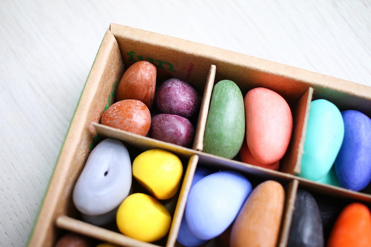 【團購】酷蠟石大豆蠟筆(和著色繪本)Crayon Rocks  色彩豐富、三點握姿輕鬆運筆