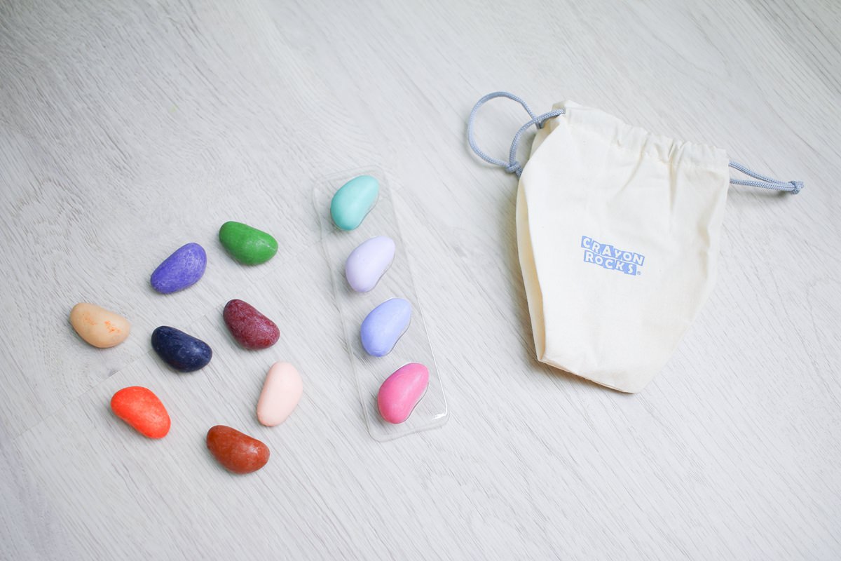 【團購】酷蠟石大豆蠟筆(和著色繪本)Crayon Rocks  色彩豐富、三點握姿輕鬆運筆