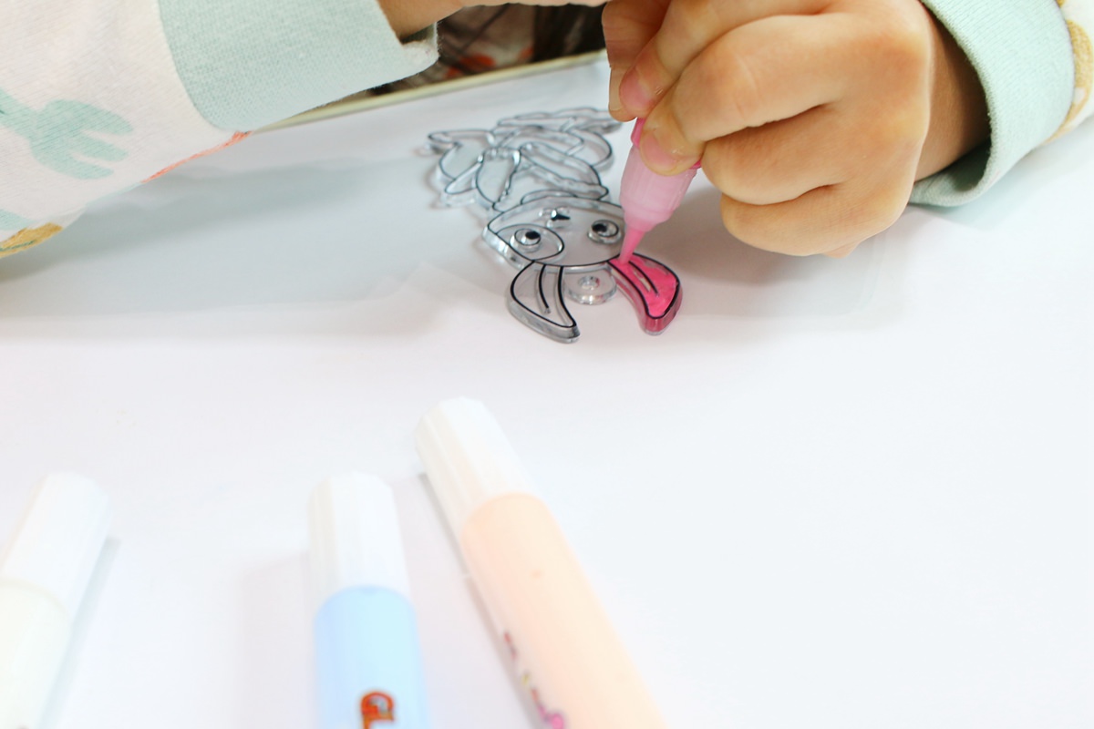 【團購】韓國Donerland 玉米黏土和彩繪玻璃~ 孩子停不下來的手作遊戲