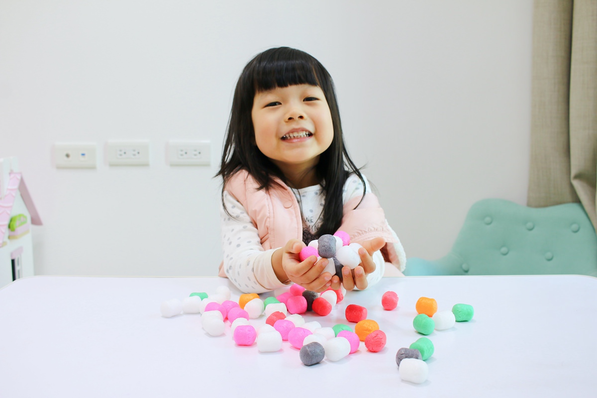 【團購】韓國Donerland 玉米黏土和彩繪玻璃~ 孩子停不下來的手作遊戲