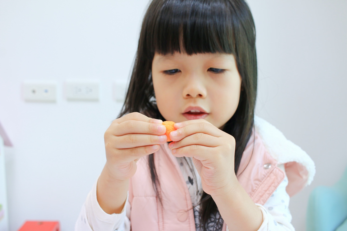 【團購】韓國Donerland 玉米黏土和彩繪玻璃~ 孩子停不下來的手作遊戲