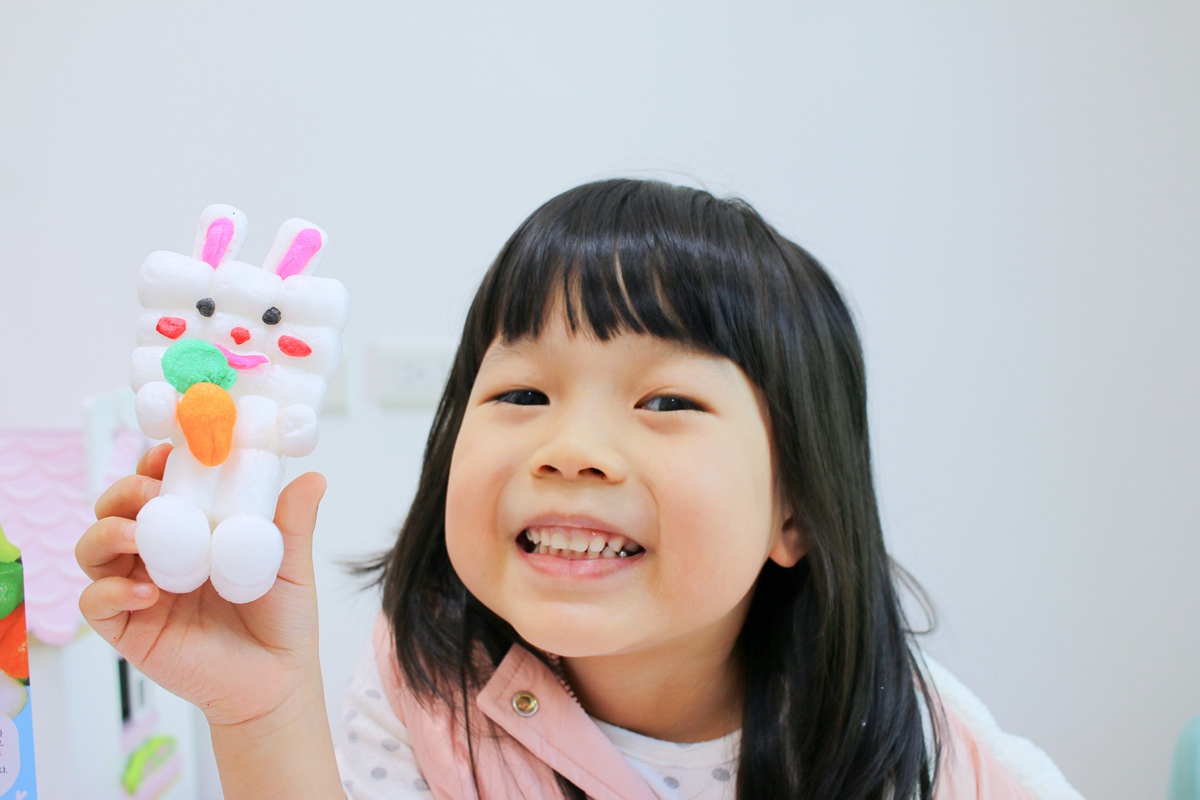 【團購】韓國Donerland 玉米黏土和彩繪玻璃~ 孩子停不下來的手作遊戲