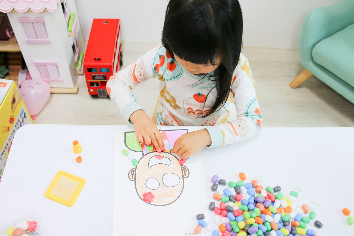 【團購】韓國Donerland 玉米黏土和彩繪玻璃~ 孩子停不下來的手作遊戲