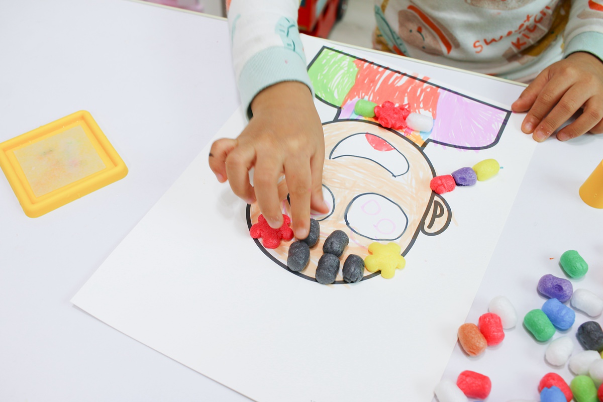 【團購】韓國Donerland 玉米黏土和彩繪玻璃~ 孩子停不下來的手作遊戲