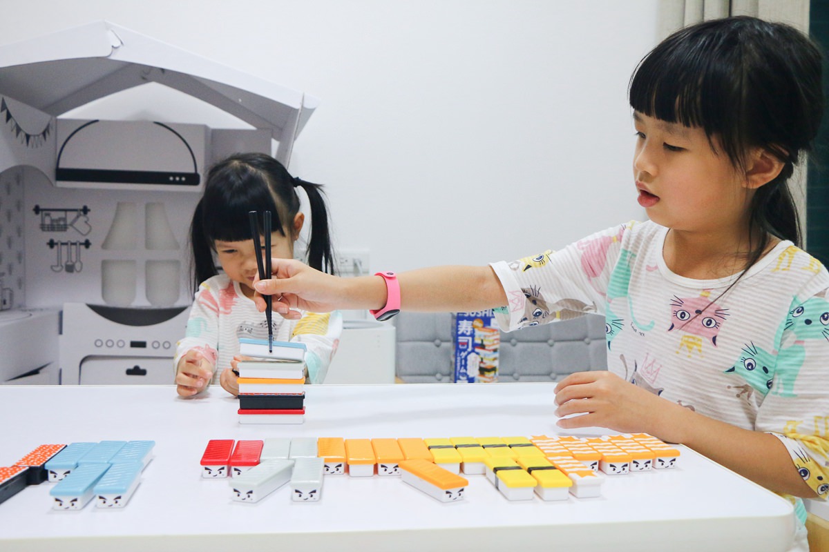 【12/26團購中】愛兒館第一張桌子、ADATTO學童椅、旋轉書櫃–從小陪伴孩子到大 - 第18張圖 EYEUP桌遊041