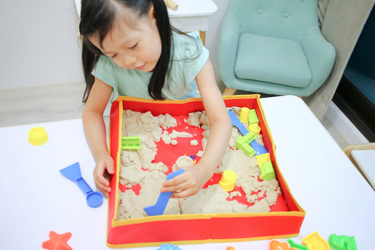 Flower monaco星空沙、黏土畫 讓孩子玩到欲罷不能的黏土遊戲