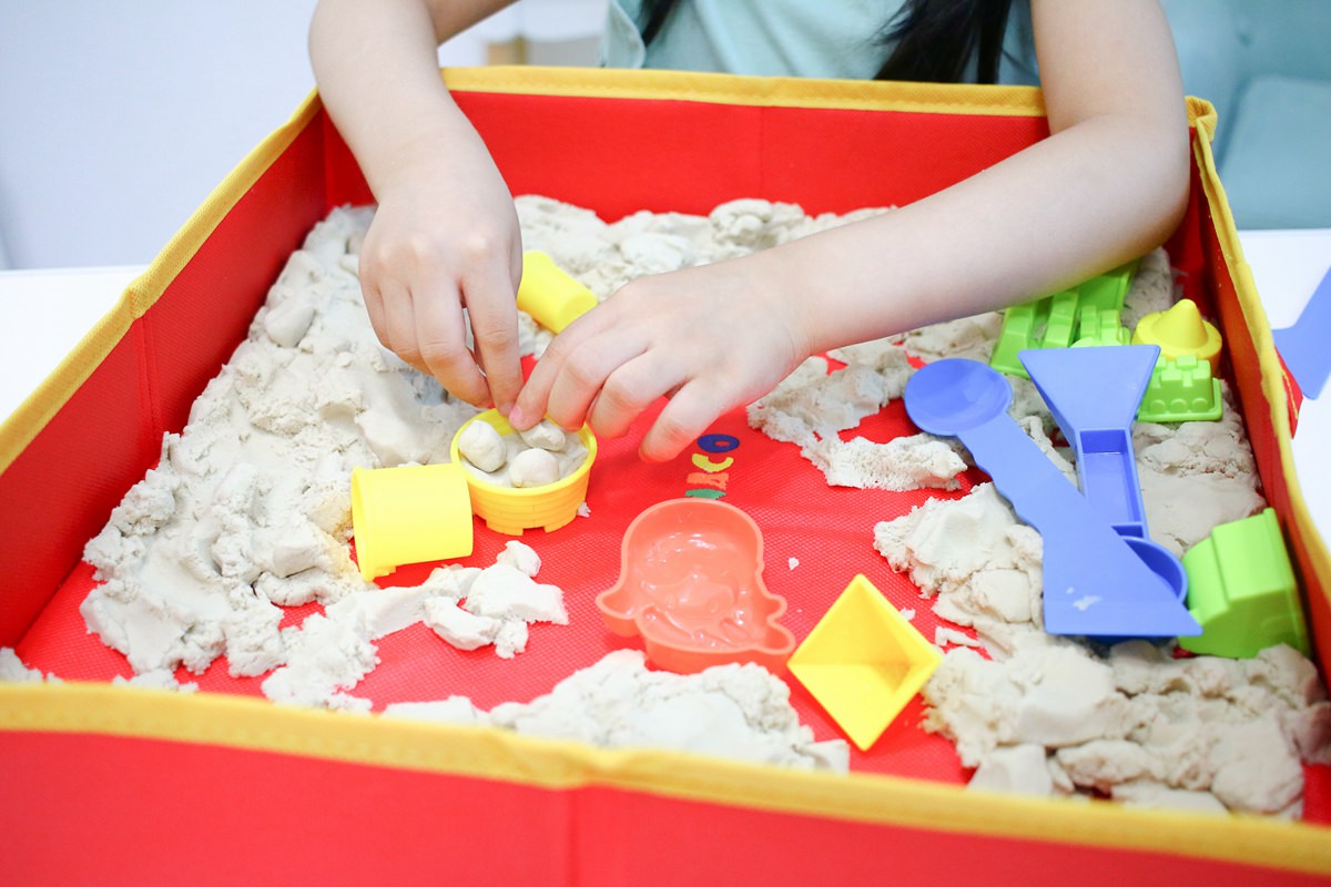 Flower monaco星空沙、黏土畫 讓孩子玩到欲罷不能的黏土遊戲