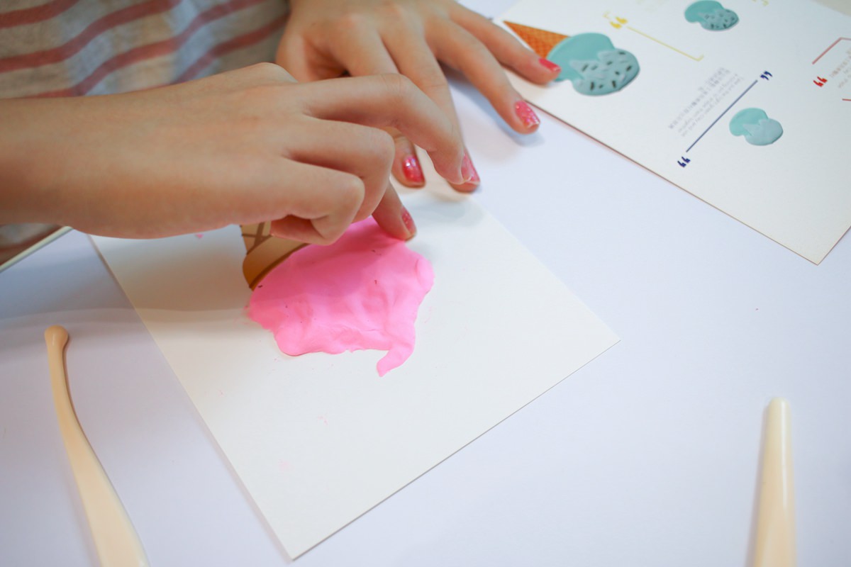 Flower monaco星空沙、黏土畫 讓孩子玩到欲罷不能的黏土遊戲