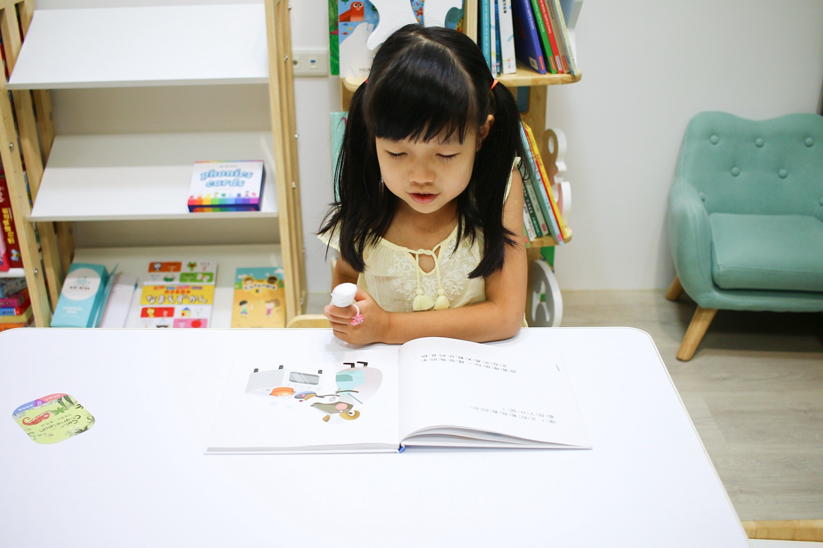 雙語學習繪本|雙語教育學習 生動活潑的兩本好書  KidsRead點讀筆推薦