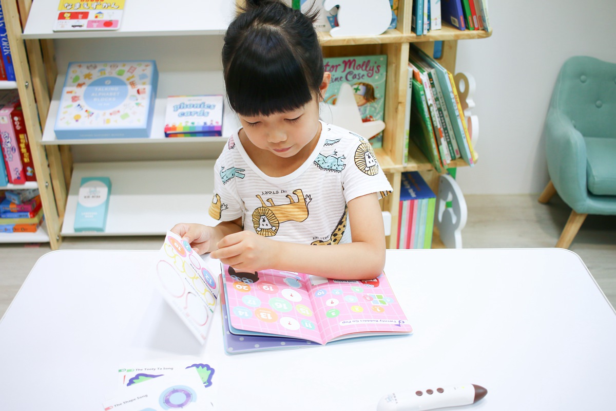 英文兒歌唱學 Kiboomers 讓孩子在遊戲中開心的學英文~KidsRead點讀筆推薦