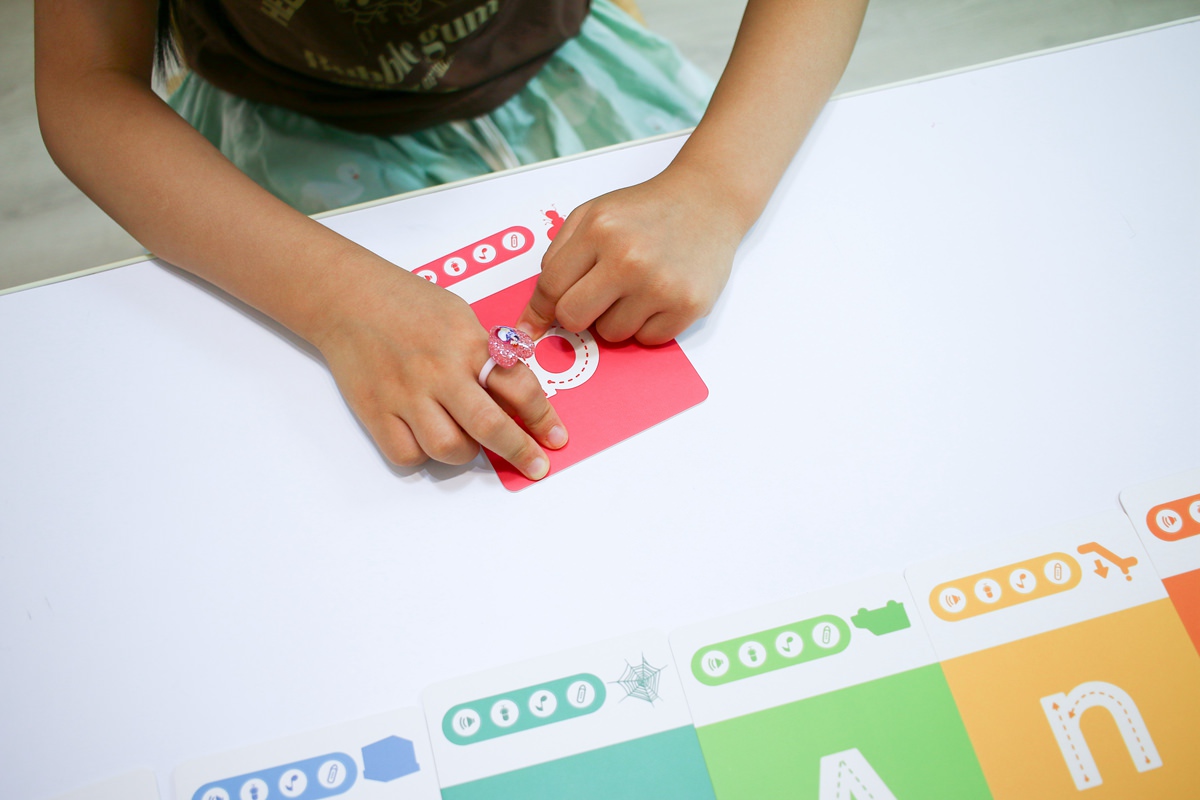 英語自然發音|遊戲字卡 學習英文的重要基本功 KidsRead 點讀筆推薦