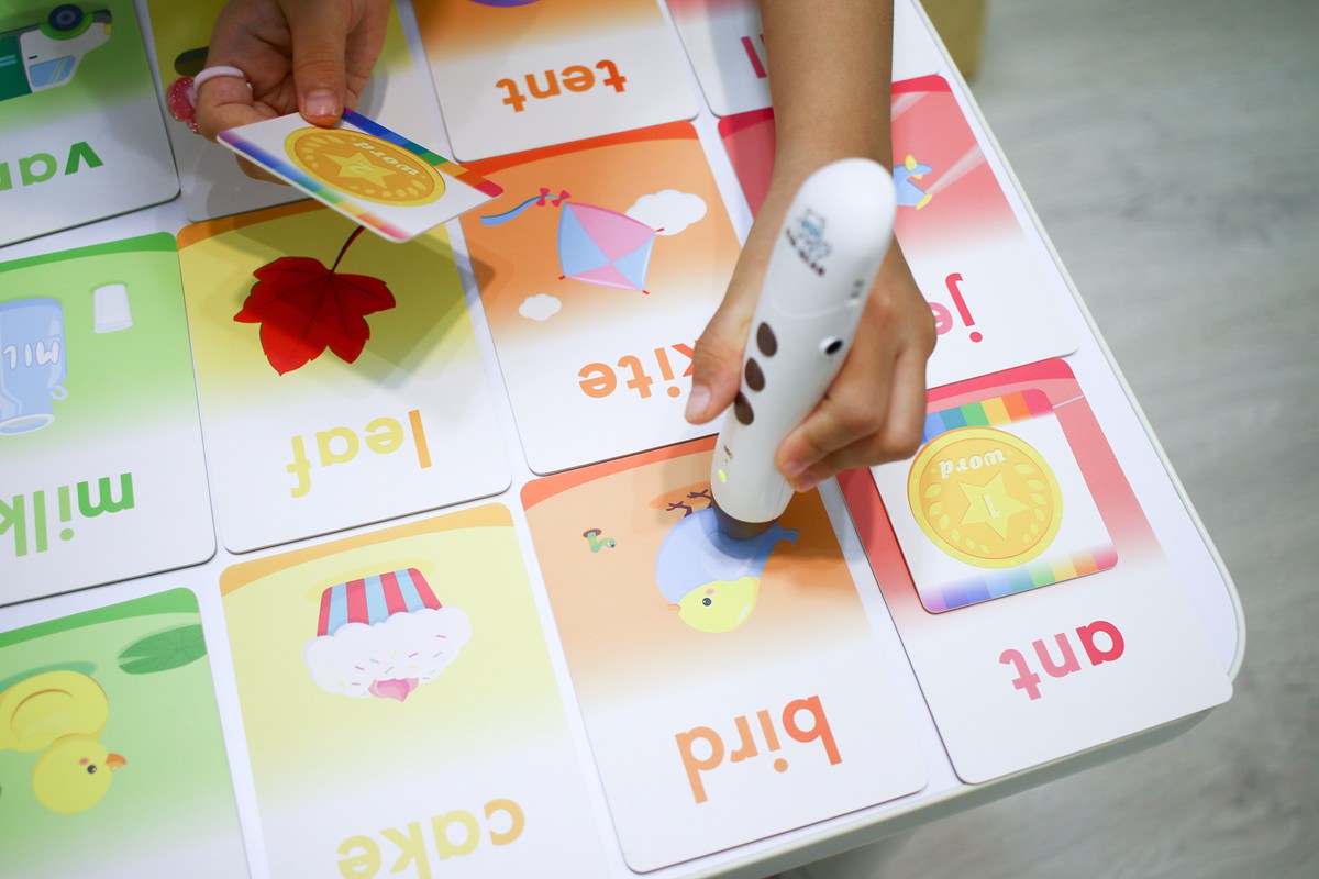 英語自然發音|遊戲字卡 學習英文的重要基本功 KidsRead 點讀筆推薦