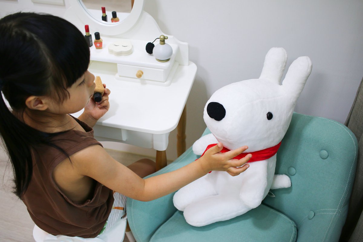 【團購】Le Toy Van女孩我最大夢幻時尚梳妝台+夢幻時尚造型玩具組 滿足小女孩的裝扮慾 - 第47張圖 【團購】Le Toy Van女孩我最大夢幻時尚梳妝台+夢幻時尚造型玩具組 滿足小女孩的裝扮慾